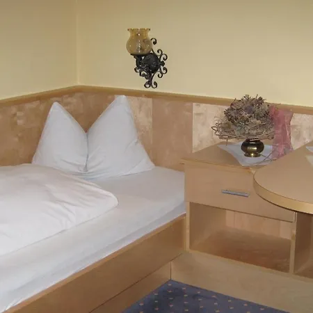 Hotel Zur Schonen Aussicht 3*